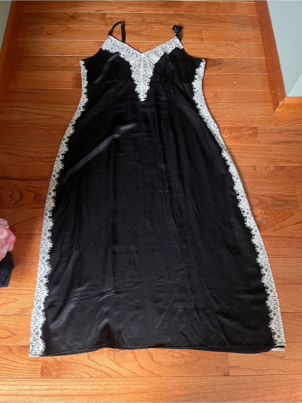 Jennie Garth ME Black Slip Dress with White Lace Trim Size LP
